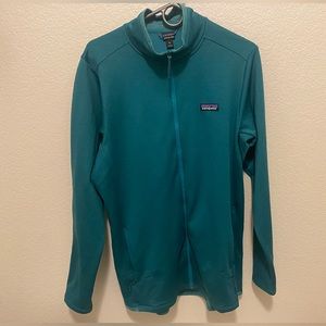 Patagonia lightweight zippered long sleeved layer. Turquoise. XL. Gently worn.